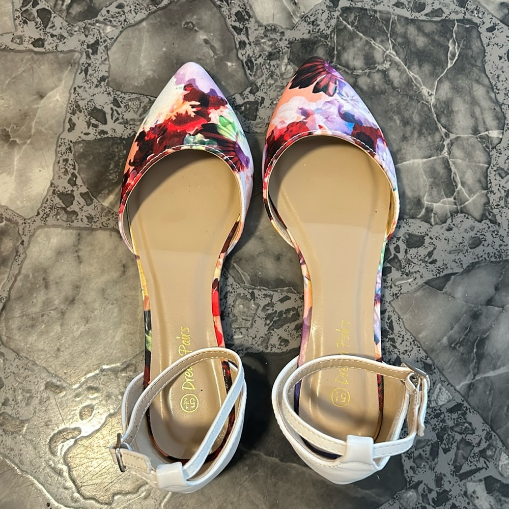 Shoe size 5.5. Brand : Dream Paris